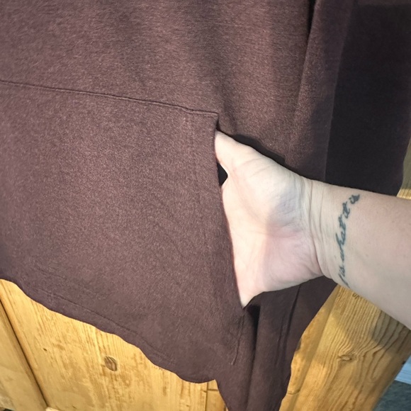 Gerry Burgundy Hoodie Size Medium Like New Sporty Athleisure Comfy - Picture 3 of 9